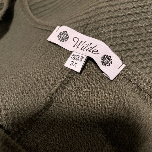 Textured Olive Green Short Sleeve Top - Picture 6 of 6